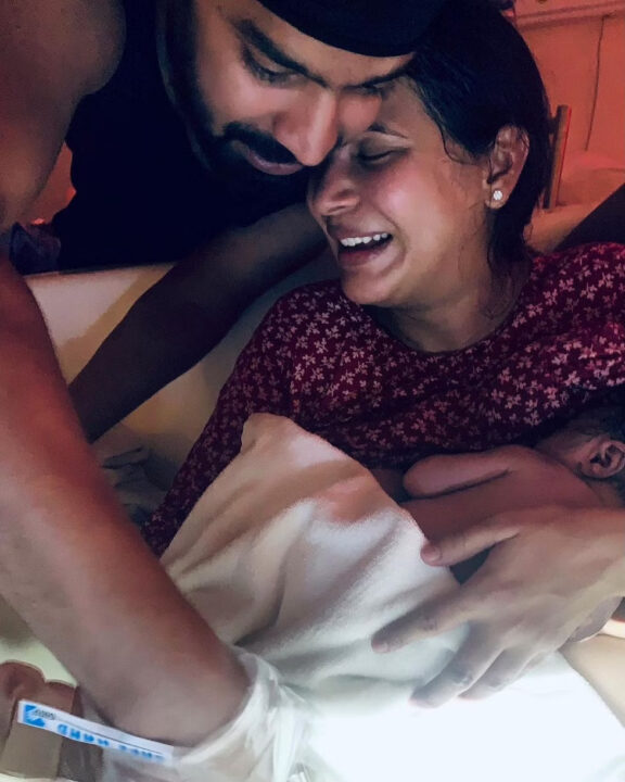 பாத் டப்பில் நடந்த பிரசவம்.! வலியால் துடித்த மனைவி, ஜோக் அடித்த மஹத்.! 3