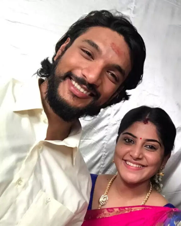 கெளதம் கார்த்திக்கும் மஞ்சிமா மோகனுக்கும் நிச்சயம் முடிந்து விட்டதா? தீயாய் பரவும் புகைப்படம் 3