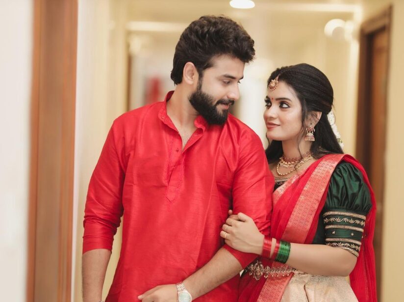 மௌன ராகம் தருணுக்கு திடீரென நடந்த நிச்சயதார்த்தம்..! பொண்ணு யாருனு தெரியுமா? 9