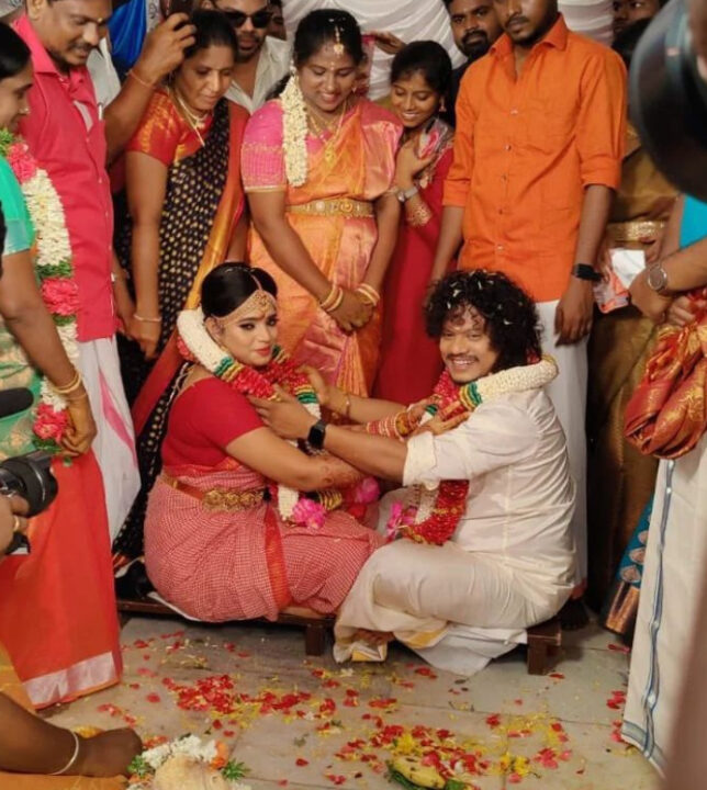 6 வருட காதலியின் கழுத்தில் தாலி கட்டிய புகழ்.! மிக எளிமையாக நடந்த திருமணம்..! 7