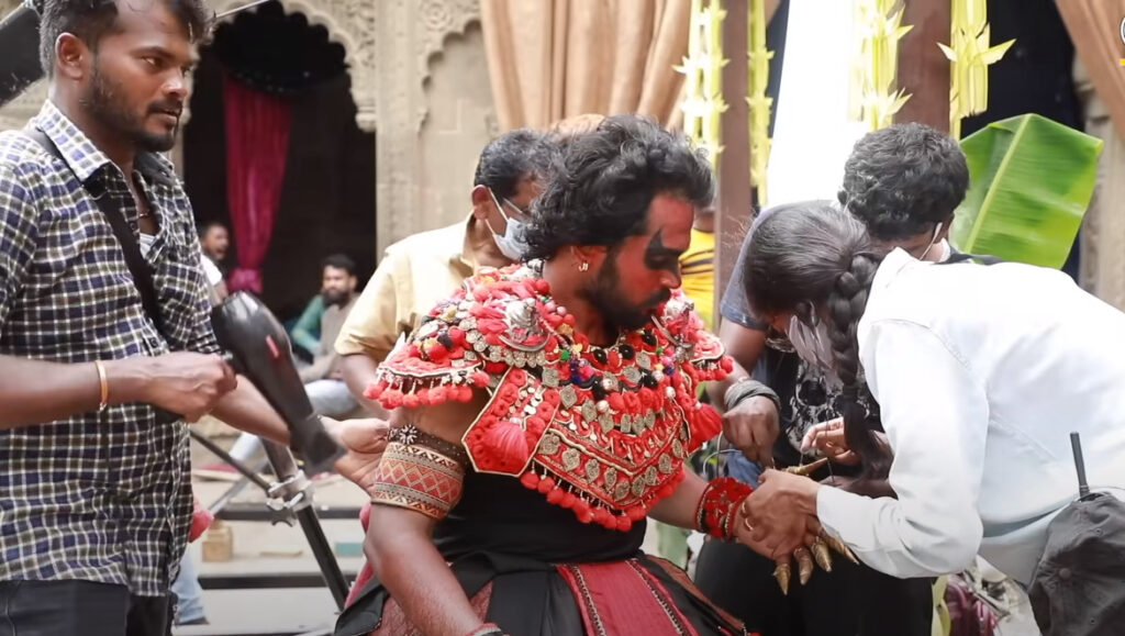 ராட்சச மாமனே பாடல் மேக்கிங் வீடியோவை வெளியிட்டது பொன்னியின் செல்வன் படக்குழு 3