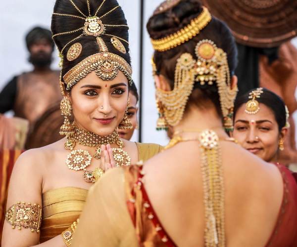 எதிர்பார்ப்பை பூர்த்தி செய்தார்களா சோழர்கள்? முழு திரைவிமர்சனம் இதோ.! Tamilglitz ரேட்டிங் 3.75/5 9