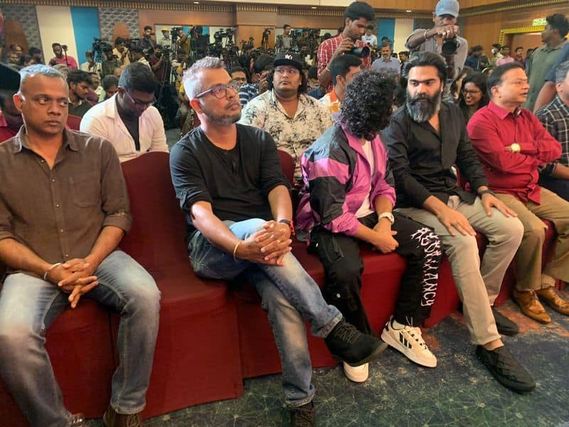 இங்க தட்டி விட நிறைய பேர் இருக்கான்.! ப்ளூ சட்டைக்கு பதிலடி கொடுத்த சிம்பு 3