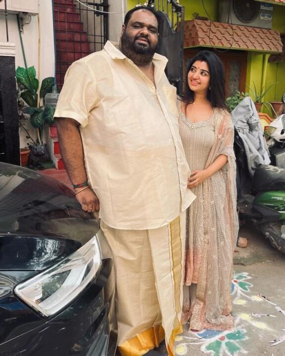 மாமா பயமா இருக்கு.! வெடி வைக்க சின்ன குழந்தை போல பயந்த மஹாலக்ஷ்மி.! 3