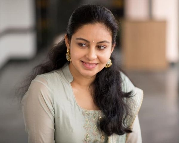நாங்கள் கணவன் மனைவி.! எப்படி தெரியுமா? விஷால் உடன் காதல் பற்றி உண்மைகளை உடைத்த அபிநயா.! 3