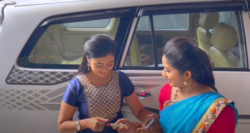 மௌன ராகம் செட்டில் உள்ள அனைவரையும் prank செய்த ரவீணா.! செம்ம காமெடி வீடியோ 3