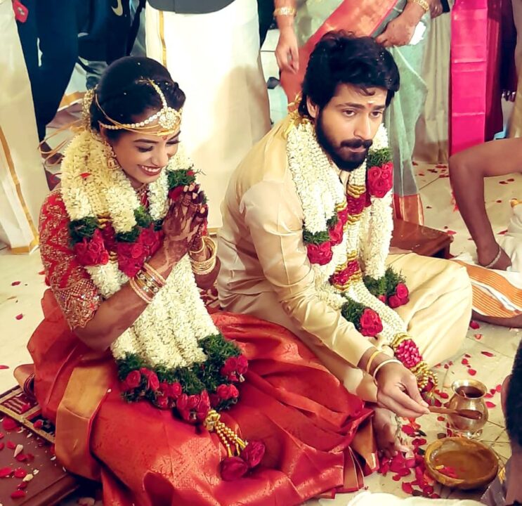 காதலியை கரம் பிடித்த ஹரிஷ் கல்யாண்.! பிரம்மாண்டமாக நடந்த திருமணம்.! 2 காதலியை கரம் பிடித்த ஹரிஷ் கல்யாண்.! பிரம்மாண்டமாக நடந்த திருமணம்.! 1