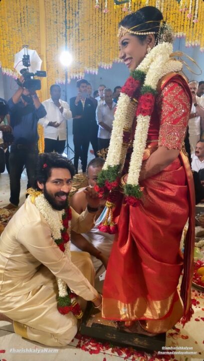 காதலியை கரம் பிடித்த ஹரிஷ் கல்யாண்.! பிரம்மாண்டமாக நடந்த திருமணம்.! 6 காதலியை கரம் பிடித்த ஹரிஷ் கல்யாண்.! பிரம்மாண்டமாக நடந்த திருமணம்.! 5