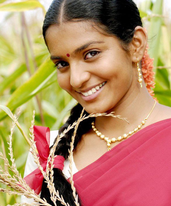 கர்ப்பமாக இருப்பதாக அறிவித்த நித்யாமேனன் மற்றும் பார்வதி நாயர்.! வைரலாகும் இன்ஸ்டாகிராம் பதிவு 3