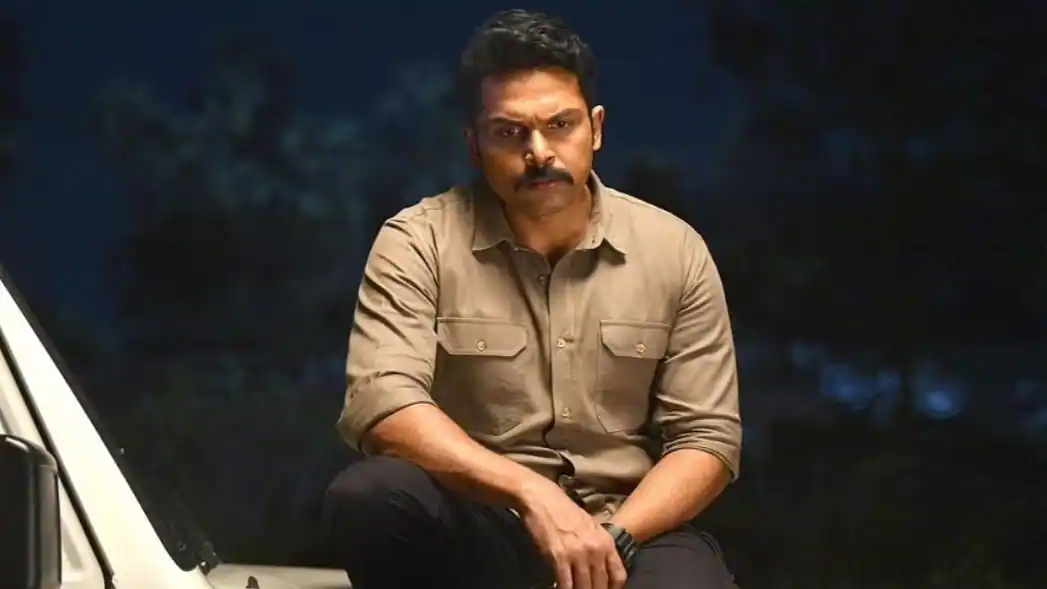 கார்த்திக்கின் சர்தார் திரைப்படம் எப்படி இருக்கு.! முழு திரை விமர்சனம் இதோ.! Tamilglitz Rating - (?/5) 7