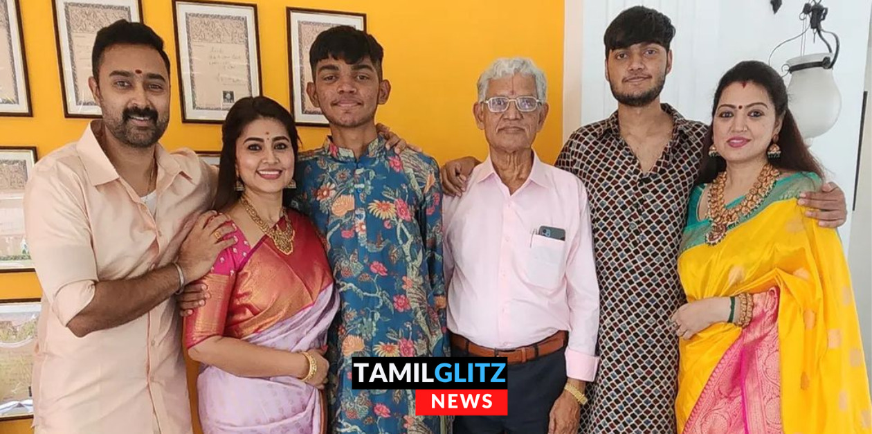 முதல் முறையாக குடும்பத்துடன் இருக்கும் புகைப்படத்தை பகிர்ந்த சினேகா.! பாக்கவே அழகா இருக்காங்க 59