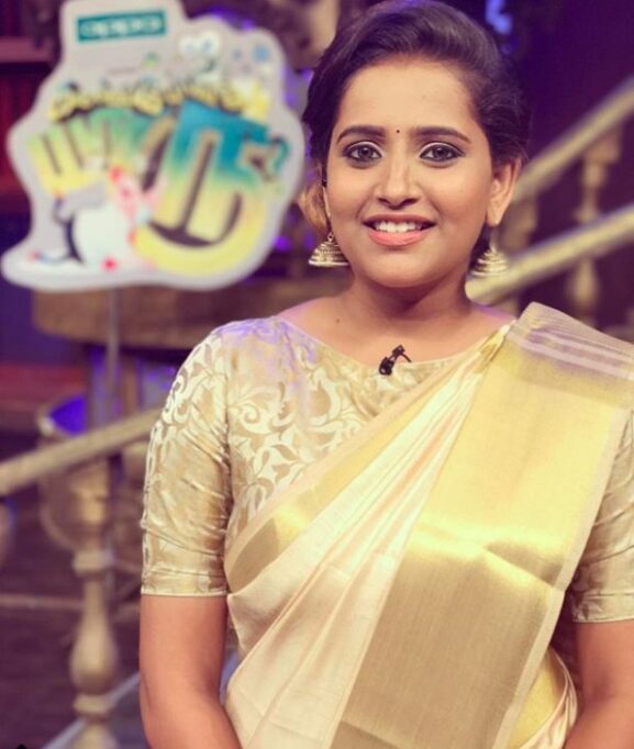 திடீரென மருத்துவமனையில் அனுமதிக்கப்பட்ட ஜாக்குலின்.! வெளியான புகைப்படம்.! 3