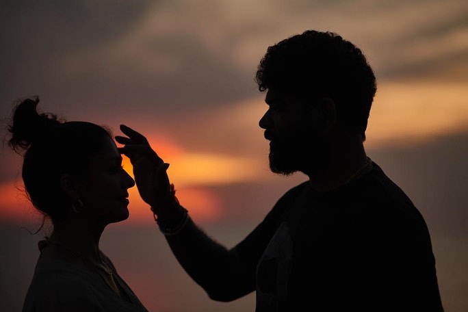 நயனின் 38வது பிறந்தநாளில் அழகிய புகைப்படங்களை பதிவிட்டு வாழ்த்திய விக்னேஷ் சிவன்.! 3