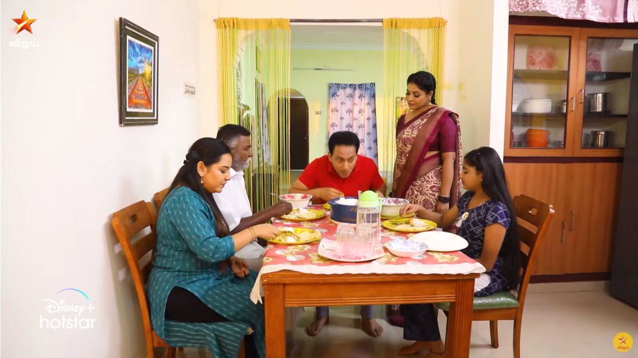 இதான் உங்க ஊருல சாம்பாரா? ராதிகாவை மரணமாக கலாய்க்கும் ராமமூர்த்தி தாத்தா.! 3