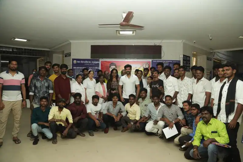 ஆதரவற்ற ஏழை குழந்தைகளுடன் 45வது பிறந்த நாளை கேக் வெட்டி கொண்டாடிய அருண் விஜய்.! 11
