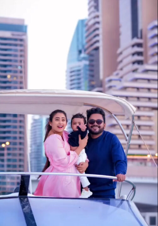 துபாயில் கப்பலில் வைத்து மகனின் பிறந்த நாளை பிரம்மாண்டமாக கொண்டாடிய வெண்பா.! 3
