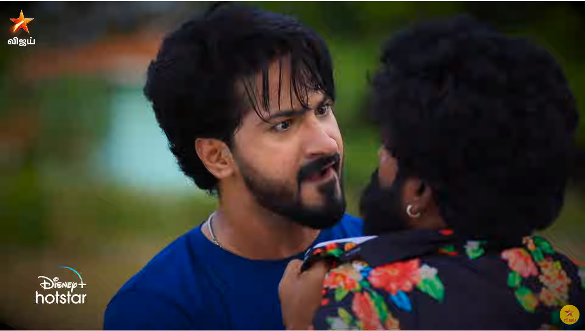 சக்தியை கொல்ல ஆள் அனுப்பிய விஸ்வநாதன்.! கையும் களவுமாக பிடித்த வருண்.! தெறி ப்ரோமோ.! 3