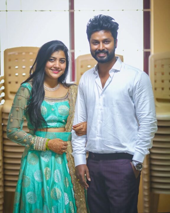கயல் சீரியல் நடிகை அபி - தீபக் தம்பதிகளுக்கு பிறந்த ஆண் குழந்தை.! அபி வெளியிட்ட அழகிய வீடியோ.! 3