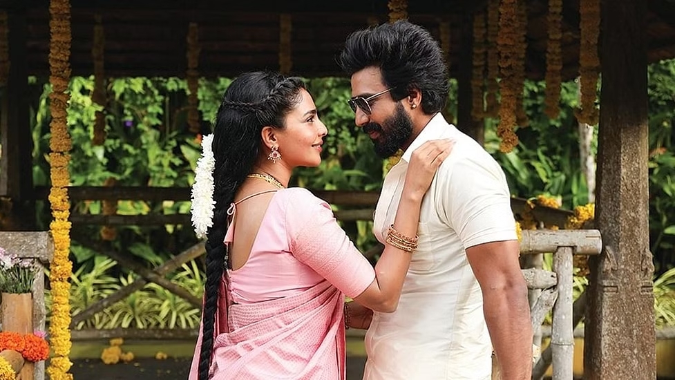 படம் நல்லா இருக்கு.! குடும்பத்தோட போய் பாக்கலாம்.! கட்டா குஸ்தி படத்துக்கு பாசிட்டிவ் விமர்சனம் சொன்ன ப்ளூ சட்டை.! 3