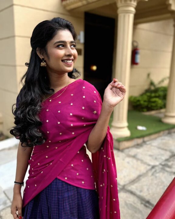 முடிஞ்சாக்கா என்ன முட்டு.! ஜனனி வெளியிட்ட Cute வீடியோ.! எக்ஸ்பிரசனை பார்த்து சொக்கி போன ரசிகர்கள் .! 3