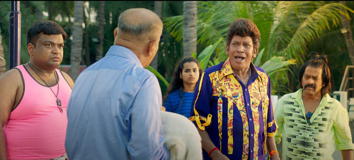 வடிவேலு ரிட்டர்ன் ஆனாரா? ரிட்டையர்டு ஆனாரா? நாய் சேகர் படத்தின் முழு திரை விமர்சனம் இதோ.! 7