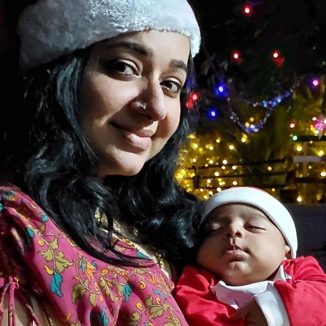 காதலிக்க நேரமில்லை சந்திராவை ஞாபகம் இருக்கா? 40 வயதில் ஆண் குழந்தைக்கு தாயான சந்திரா.! 7
