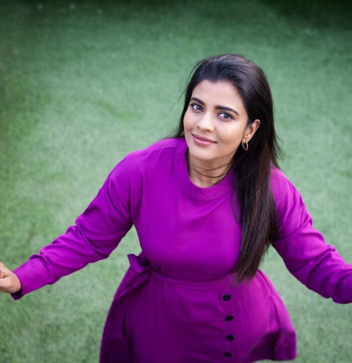 ஐஸ்வர்யா ராஜேஷின் 33வது பிறந்த நாள்.! நைட் பார்ட்டியில் மரண குத்தாட்டம் போட்ட ஐஸ்வர்யா.! 3