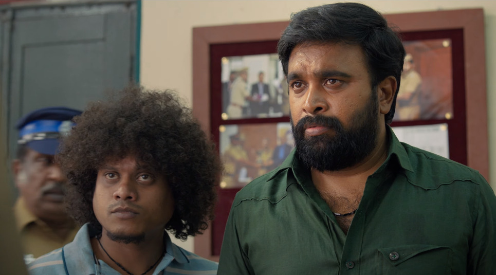 மதம்-ங்கிறது மனுசனுக்கு தான் கடவுளுக்கு இல்ல.! தெறி வசனங்களுடன் வெளியானது "அயோத்தி" ட்ரைலர்.! 3