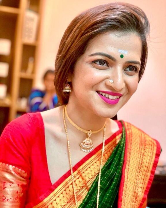 பொங்கலை வெகு சிறப்பாக கொண்டாடிய கோலிவுட் நட்சத்திரங்கள்.! வெளியான அழகிய புகைப்படங்கள்.! 20