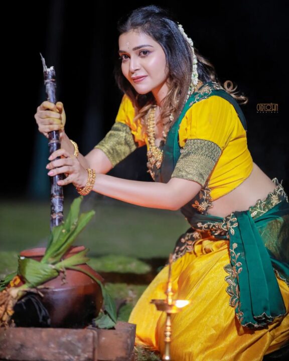பொங்கலை வெகு சிறப்பாக கொண்டாடிய கோலிவுட் நட்சத்திரங்கள்.! வெளியான அழகிய புகைப்படங்கள்.! 24