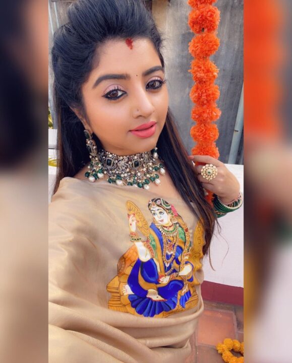 ரவீந்தர் மஹாலக்ஷ்மி வீட்டுல இன்னைக்கே பொங்கல் வச்சாச்சு.! மஹா வெளியிட்ட அழகிய புகைப்படங்கள்.! 11