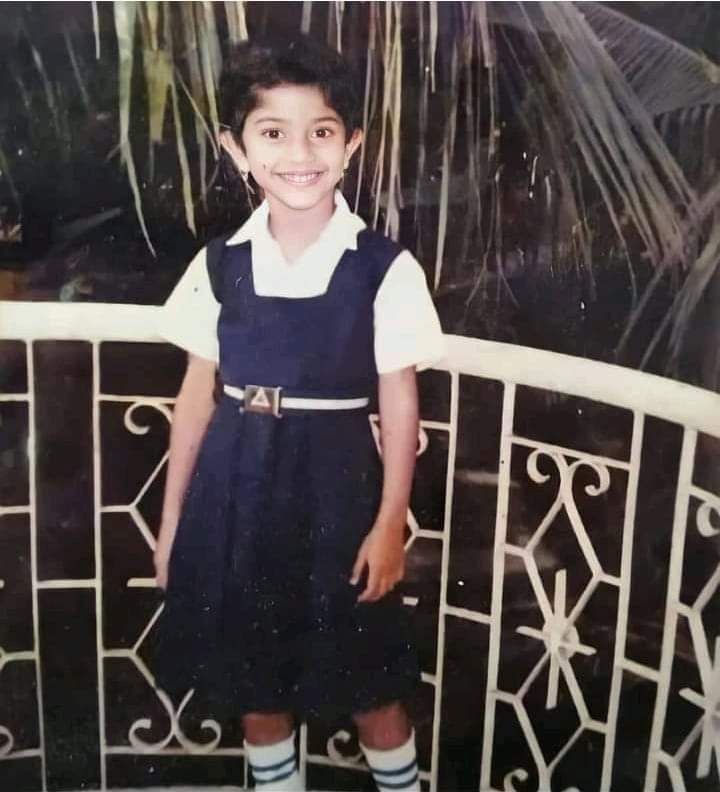 சாய் பல்லவியின் குழந்தை பருவ புகைப்படங்களை பார்த்து இருக்கீங்களா? யாரும் பார்க்காத புகைப்படங்கள்.! 5