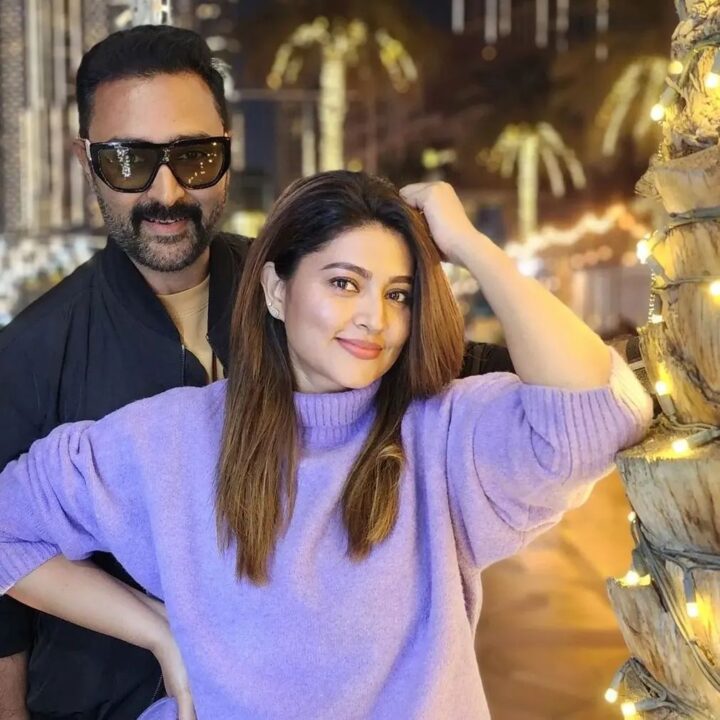 வெளிநாட்டில் கணவர் குழந்தைகளுடன் புத்தாண்டை கொண்டாடும் சினேகா.! அழகிய புகைப்படங்கள்.! 7