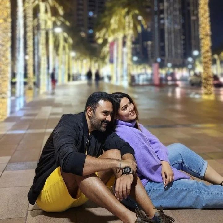 வெளிநாட்டில் கணவர் குழந்தைகளுடன் புத்தாண்டை கொண்டாடும் சினேகா.! அழகிய புகைப்படங்கள்.! 13