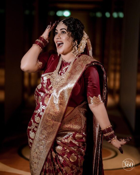 என் குழந்தை மீது நீங்கள் பொழியும் அன்புக்கு நன்றி.! வளைகாப்பு புகைப்படங்களை பகிர்ந்து நெகிழ்ச்சியாக பதிவிட்ட பூர்ணா.! 11