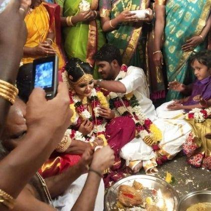 திருமண நாள் அன்று கர்ப்பமாக இருக்கும் செய்தியை அறிவித்த செம்பருத்தி சீரியல் நடிகை.! குவியும் வாழ்த்துக்கள்.! 3
