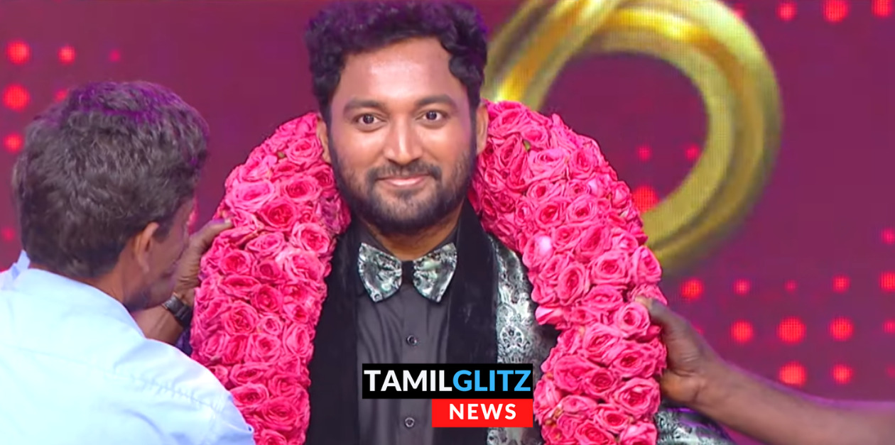 விக்ரமனுக்கு மாலை மரியாதை போட்டு பெருமை படுத்திய பிக்பாஸ் நிகழ்ச்சி.! ஓரமாக அமர்ந்து இருந்த அசீம்.! 117