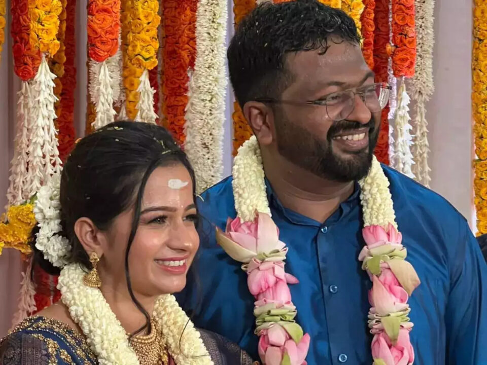 காதலியை கரம் பிடித்தார் சர்தார் பட இயக்குனர் பிஎஸ் மித்ரன்.! எளிமையாக நடந்த திருமணம்.! 5