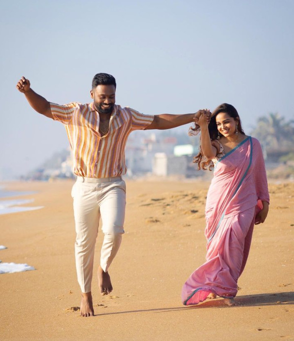 காதலியுடன் செம்ம ரொமான்ஸ் செய்யும் எரும சா ணி விஜய்.! Pre Wedding Photoshoot நடத்திய விஜய்.! 3