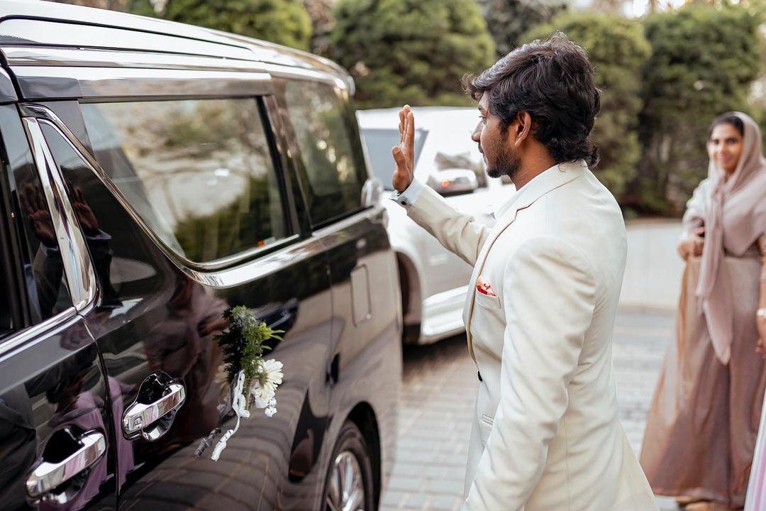 கிறிஸ்தவ முறைப்படி மகளுக்கு பிரம்மாண்டமாக திருமணம் செய்து வைத்துள்ள கருணாஸ்.! ஆல்பம் இதோ.! 15