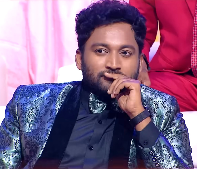 பிக்பாஸ் கொண்டாட்டத்தில் அடித்து கொண்ட அசீம், விக்ரமன்.! நேரடியாக சண்டை போட்டுகிறாங்களே.! 3