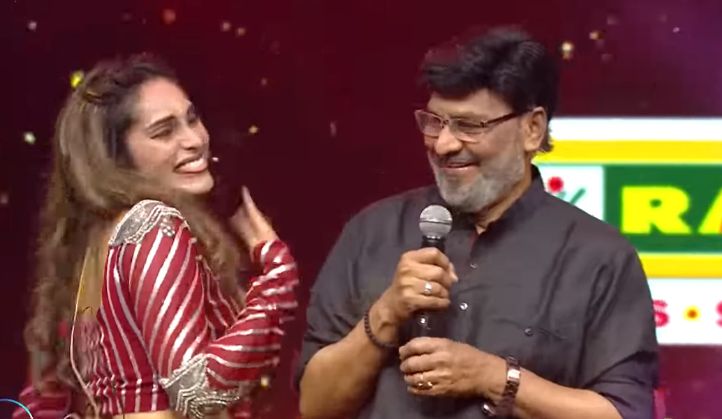 படுத்து கிடந்த எங்க தாத்தாவோட முருங்கைக்காய் வியாபாரம் உங்கனால தான் எழுந்துச்சு.! பங்கம் செய்த பாலா.! 3