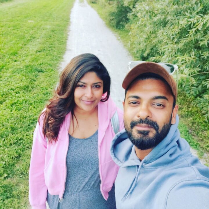 மிக பெரிய மோசடி செய்த பிக்பாஸ் பிரபலத்தின் மனைவி.! தலைமறைவான அவரை தேடும் போலீஸ்.! 3