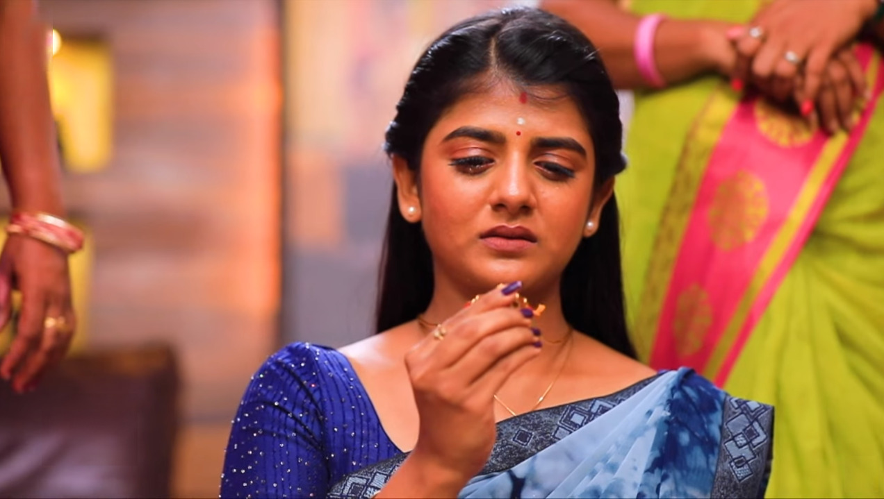 காவ்யாவின் கழுத்தில் இருந்த தாலியை கழட்ட சொன்ன பார்த்தி.! மனம் உடைந்து போன காவ்யா.! 3