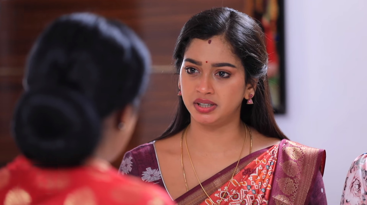 தேவி கன்னத்தில் ஓங்கி அறை விட்ட காவியா, ப்ரியா.! அக்காவும் தங்கச்சியும் வேற லெவல் பண்ணிடீங்க.! 3