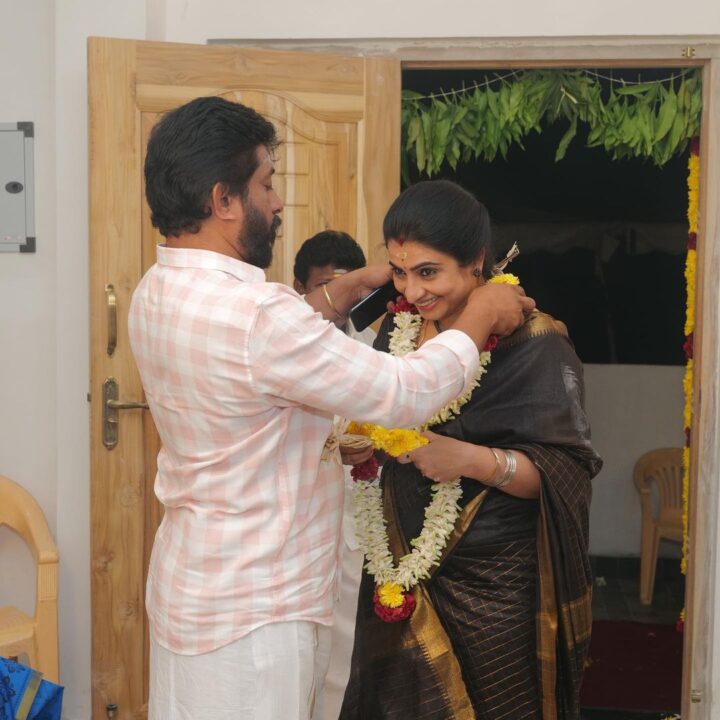 புதிதாக வீடு வாங்கி கிரஹபிரேவசம் செய்துள்ள பாண்டியன் ஸ்டோர்ஸ் தனம்.! இதோ ஆல்பம்.! 5
