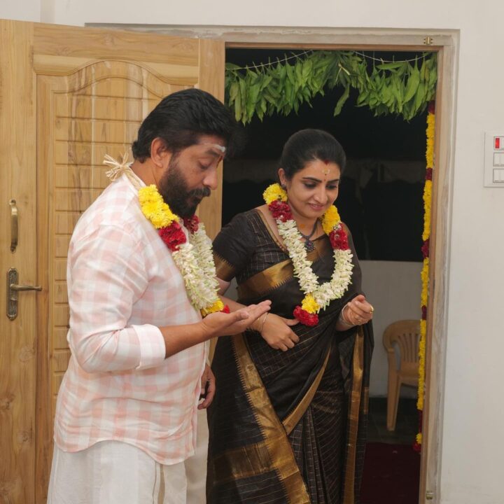 புதிதாக வீடு வாங்கி கிரஹபிரேவசம் செய்துள்ள பாண்டியன் ஸ்டோர்ஸ் தனம்.! இதோ ஆல்பம்.! 3