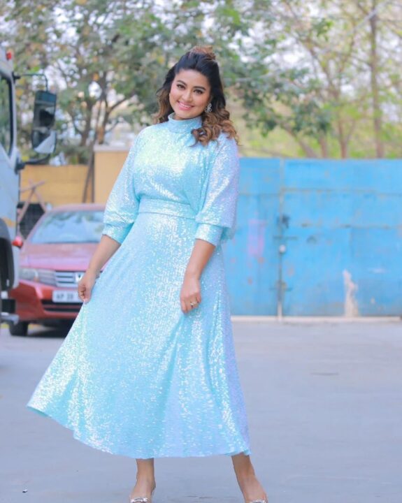 றெக்கை மட்டும் இருந்தா அப்படியே தேவதை தான்.! செம்ம கூலாக போட்டோஷூட் நடத்திய சினேகா.! 7