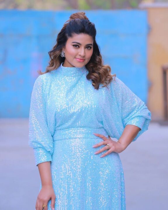 றெக்கை மட்டும் இருந்தா அப்படியே தேவதை தான்.! செம்ம கூலாக போட்டோஷூட் நடத்திய சினேகா.! 11