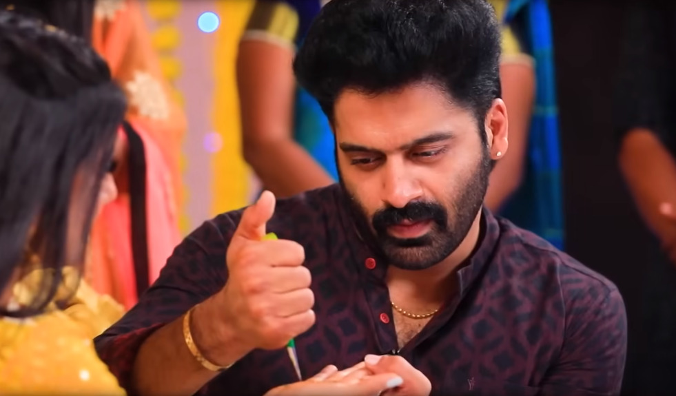 நிறுத்துங்க..! பார்த்தி - காவ்யா திருமணத்தில் வந்து கத்திய ஜீவா.! பரபரப்பான திருப்பங்களுடன் ஈரமான ரோஜாவே 3